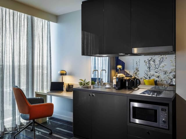 Studio, 1 King Bed, Kitchenette