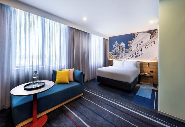 Studio, 1 Queen Bed, Kitchenette
