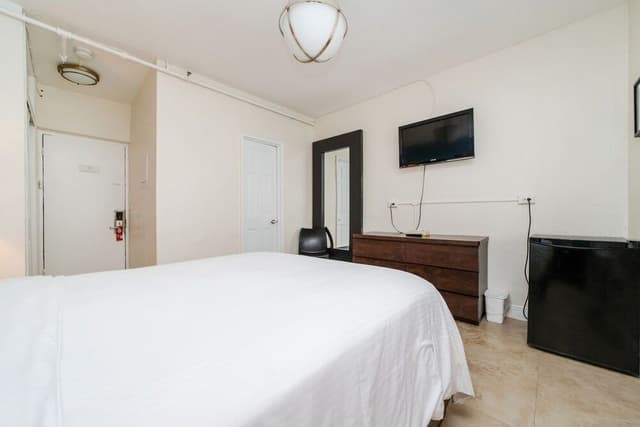 Standard Room, 1 Queen Bed, Private Bathroom (Self check-in)