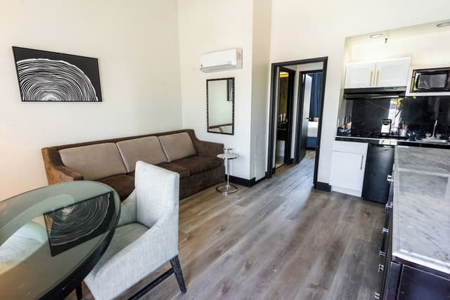 Suite, Multiple Beds, Patio (Kitchenette)