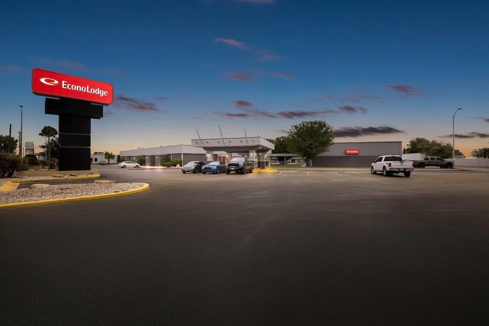 Econo Lodge1