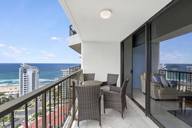 Deluxe Two Bedroom Ocean View Apartment