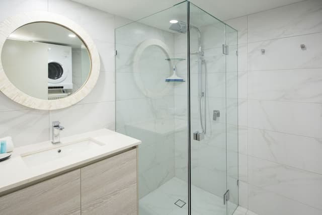 Superior 3 Bedroom Apartment
