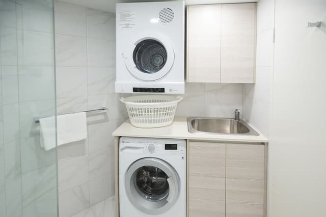 Superior 3 Bedroom Apartment