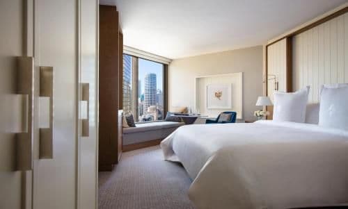 Superior City Accessible Queen Room