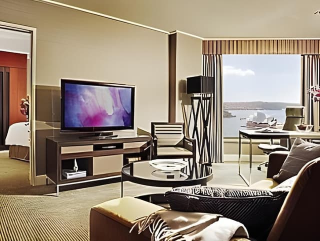 One Bedroom Full Harbour Club Suite