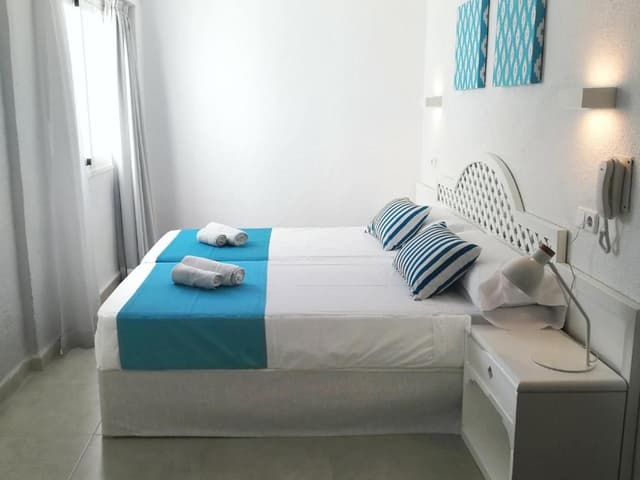 Double Room Economy