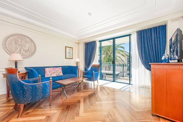 Lagoon Suite
