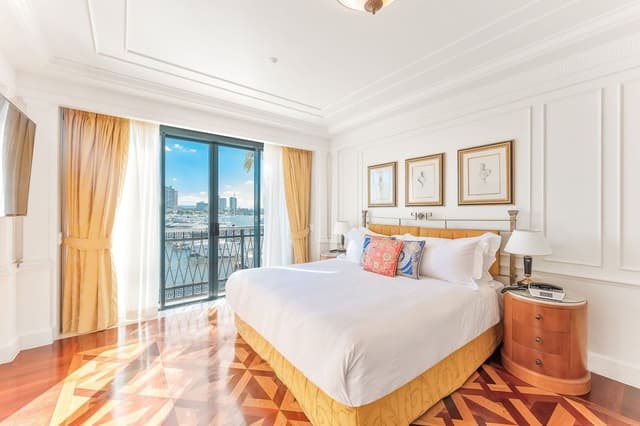 Broadwater Suite