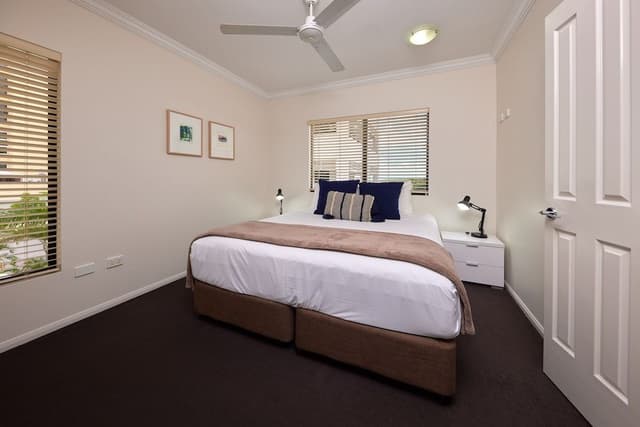 Deluxe Apartment, 3 Bedrooms, Partial Sea View