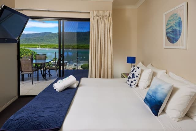 2 Bedroom Water View Apartment