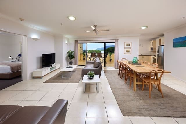 Deluxe Apartment, 3 Bedrooms, Partial Sea View