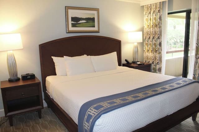 Suite, 1 King Bed (1 King-980 SqFt)