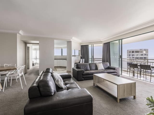 Room, 3 Bedrooms