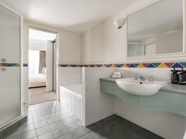Room, 2 Bedrooms