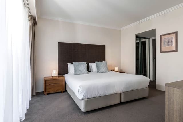 Room, 2 Bedrooms