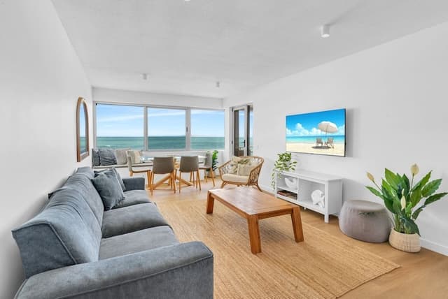 3 Bedroom Apartment - Seaspray Apartments - Property Adjacent