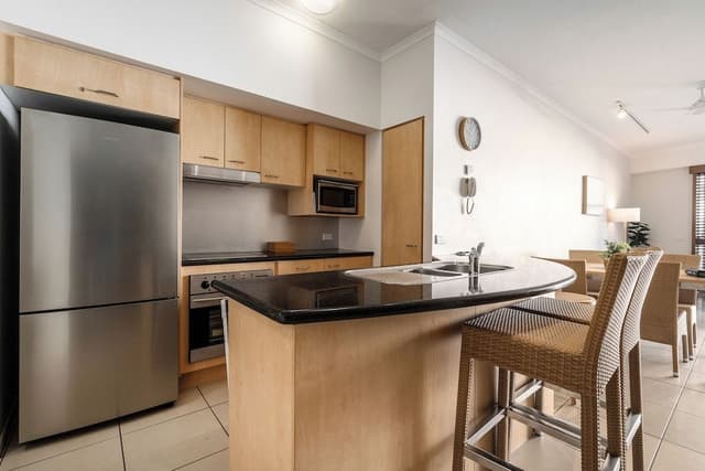 2 Bedroom Pool Entry - Poolside Tower
