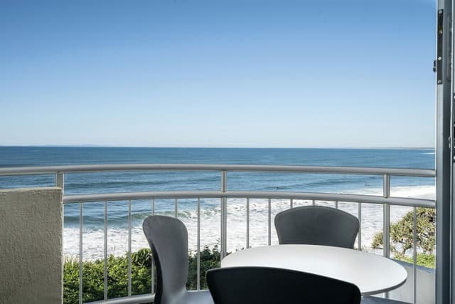 3 Bedroom Apartment - Seaspray Apartments - Property Adjacent