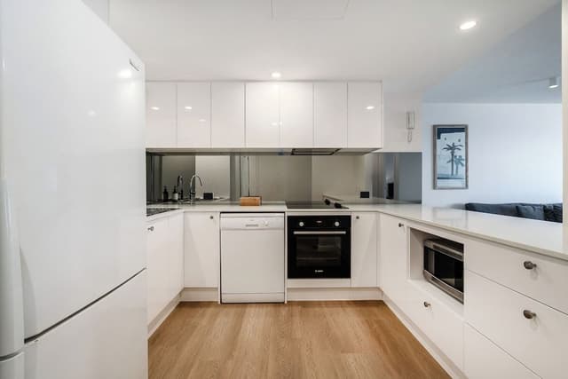 3 Bedroom Apartment - Seaspray Apartments - Property Adjacent