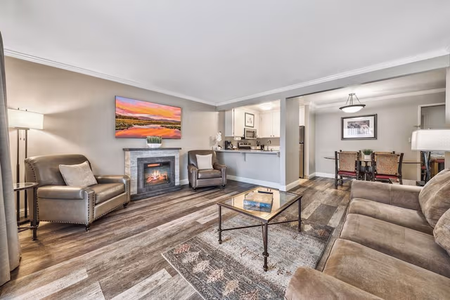 Deluxe Suite, 2 Bedrooms, Poolside