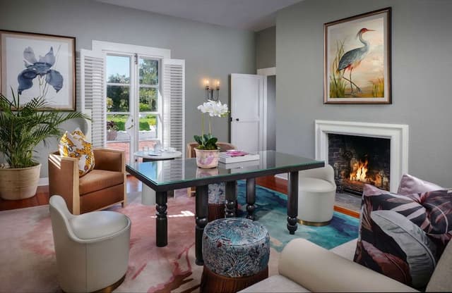 Crane Cottage Deluxe King Suite