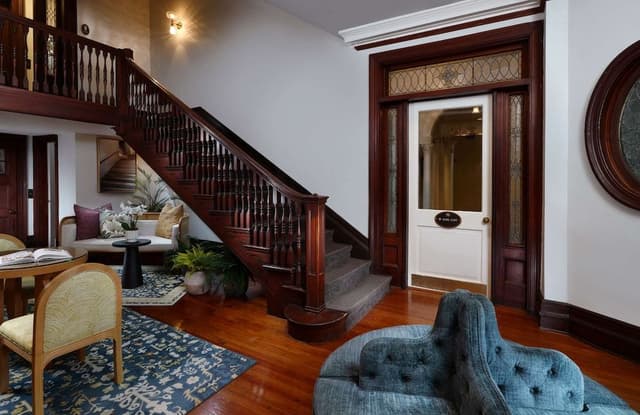 Sans Souci Governor Suite