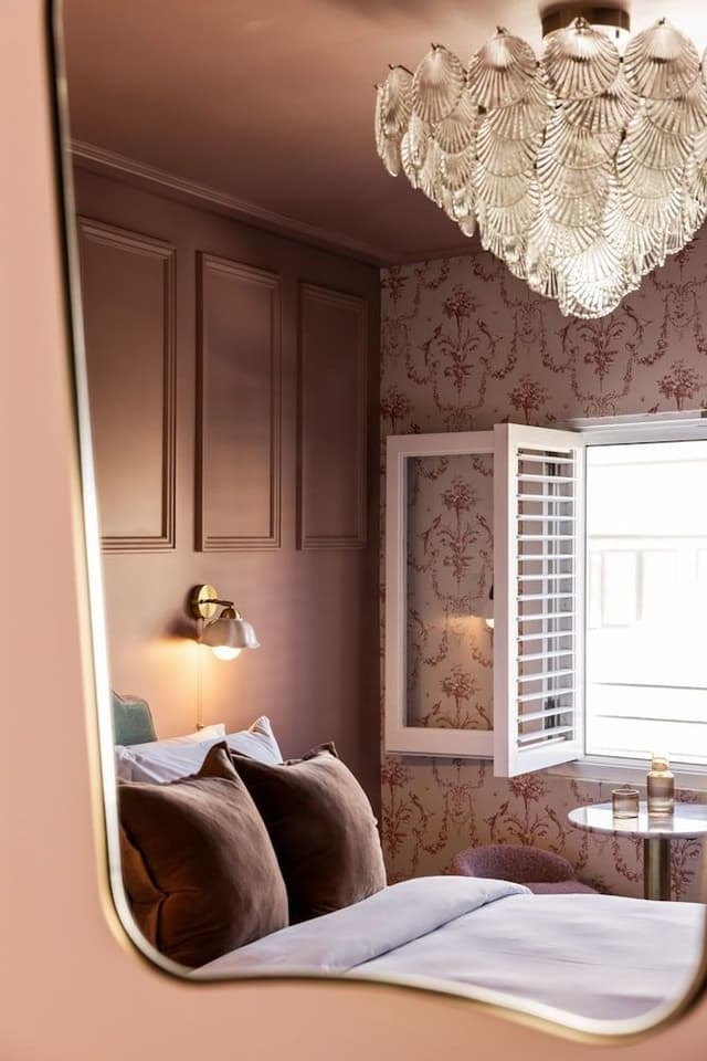Petite Double Room