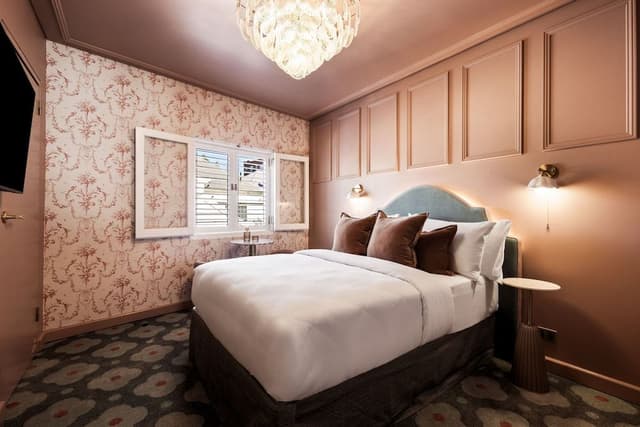 Petite Double Room