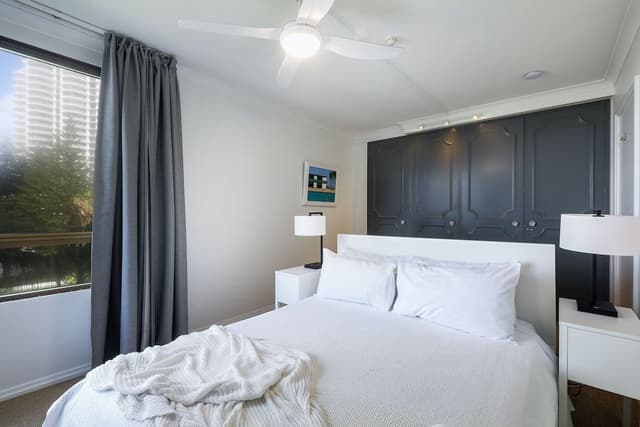 One Bedroom Apartment