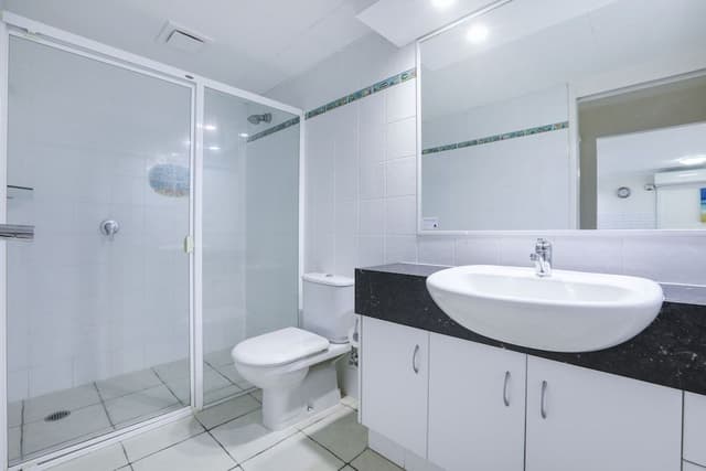 Superior One Bedroom Apartment