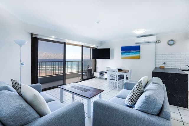 Superior One Bedroom Apartment