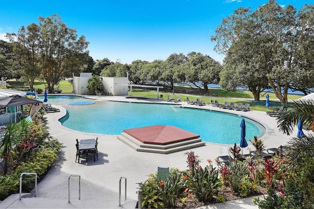 Family Garden View Apartment
