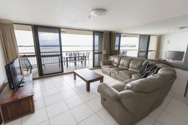 Family Ocean View Apartment