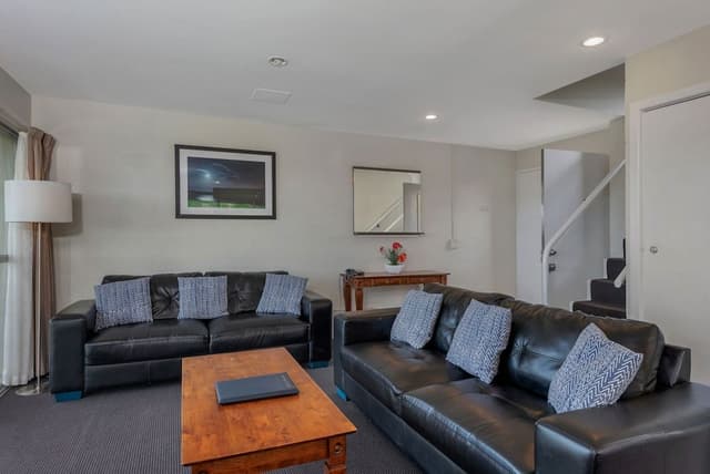 Superior Two Bedroom Apartment - Harbour View