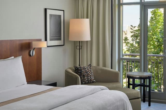 Deluxe Room, 1 King Bed