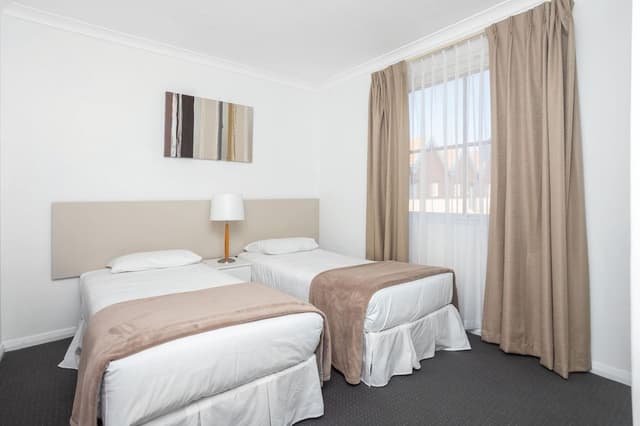 Deluxe 2 Bedroom Ground Floor Apartment