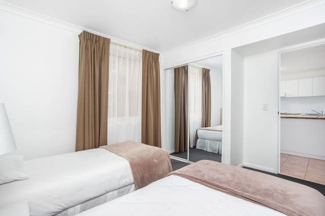 Deluxe 2 Bedroom Ground Floor Apartment