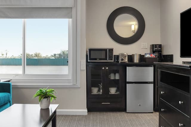 Suite, 1 King Bed