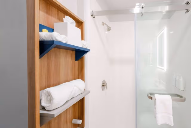 Room, 2 Queen Beds, Accessible, Non Smoking