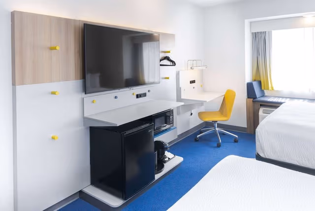 Room, 2 Queen Beds, Accessible, Non Smoking