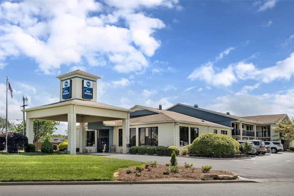 Best Western Inn & Suites Monroe
