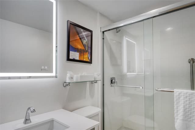 1 Queen Bed, Non-Smoking, Microwave And Refrigerator, Work Desk, Wi-Fi, Continental Breakfast