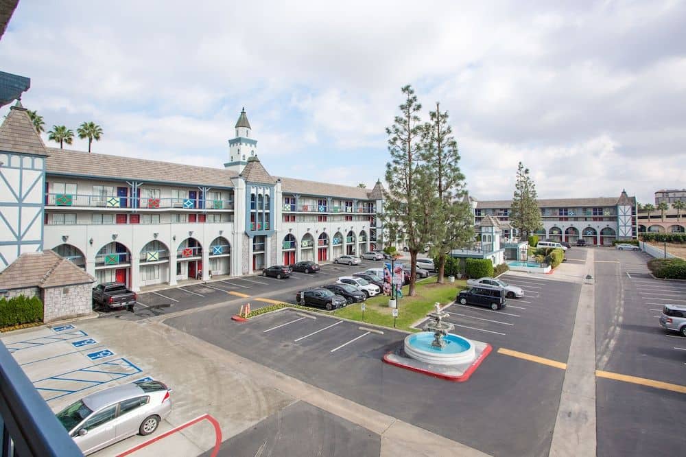 Castle Inn and Suites Castle Inn and Suites