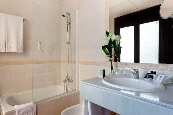 Basic Twin Room - 1Ad+1Ch