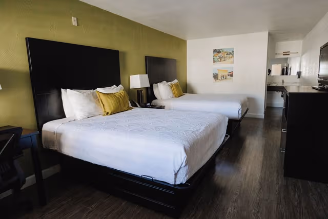 Deluxe Room, 2 Queen Beds, Non Smoking, Refrigerator & Microwave