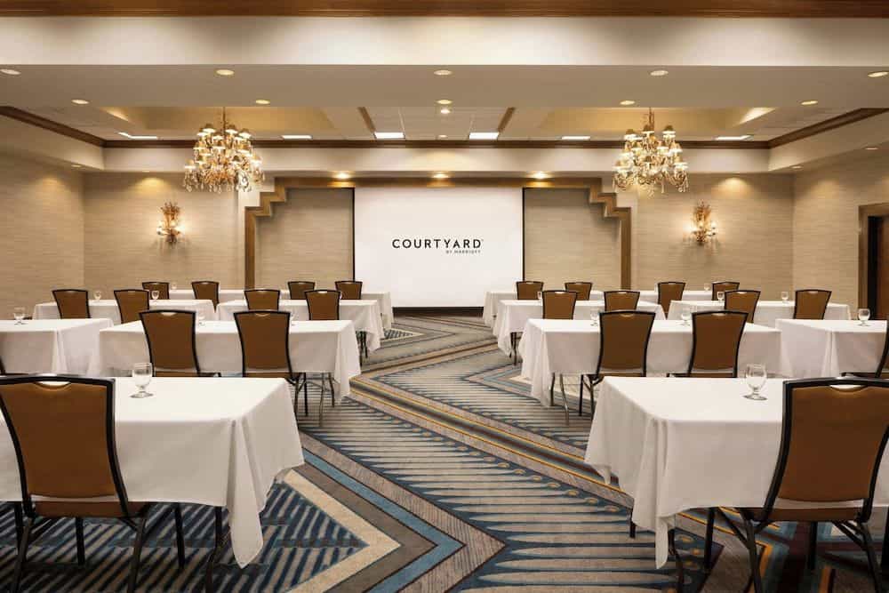 Courtyard by Marriott Farmington