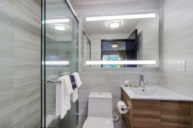 Standard Room, 1 King Bed, Private Bathroom (Self check-in)