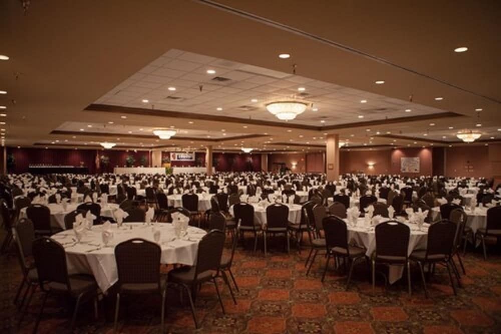 Decatur Conference Center And Hotel2