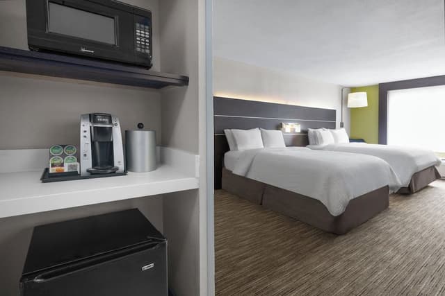 Room, 2 Queen Beds, Non Smoking